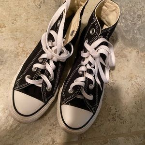 Worn once women’s 6/ kids 4 high top converse